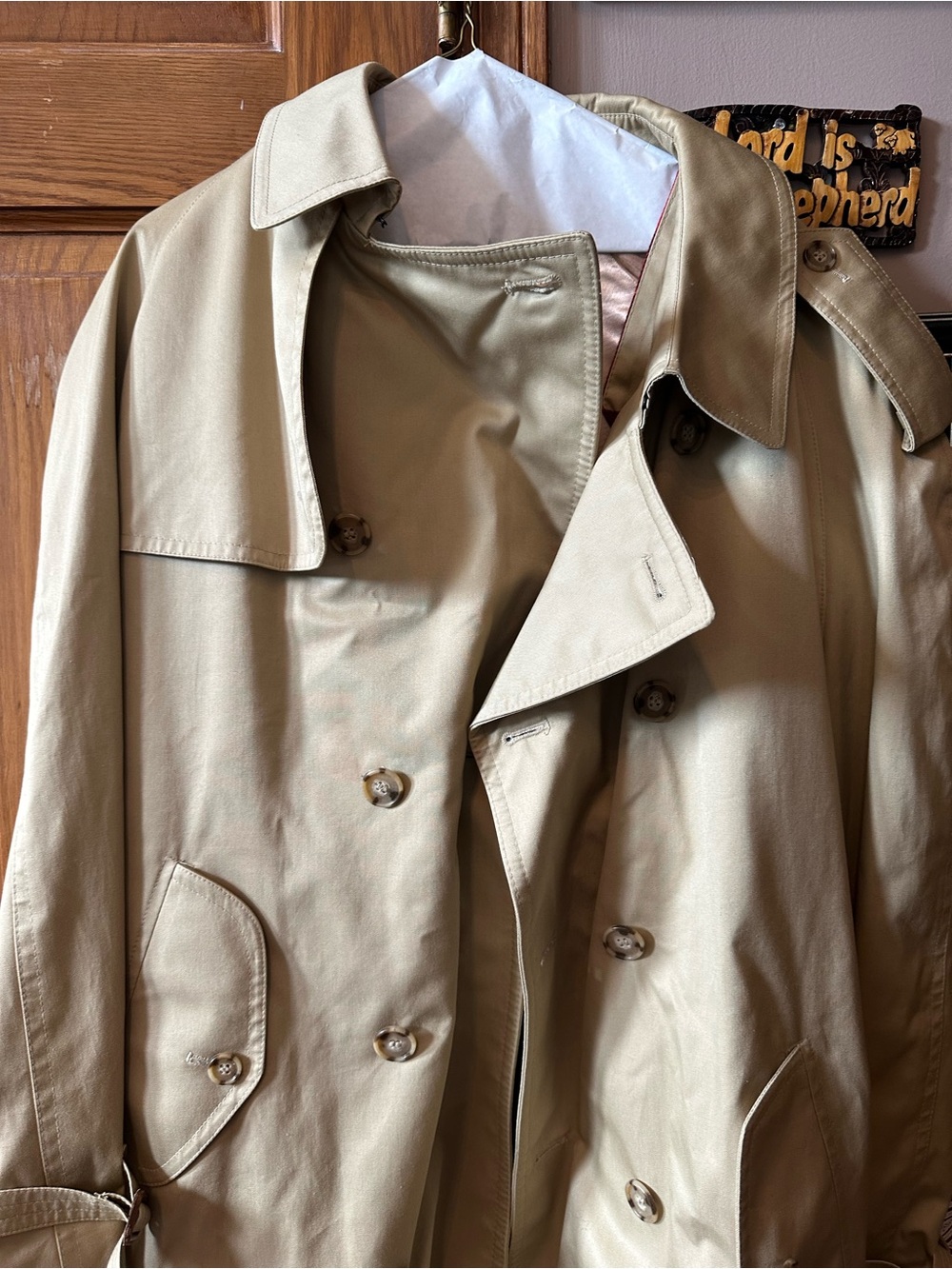 Men's Timeless Double-Breasted Trench Coat - Sand